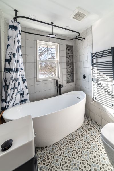 Cost of Bathtub Renovation in Eagle